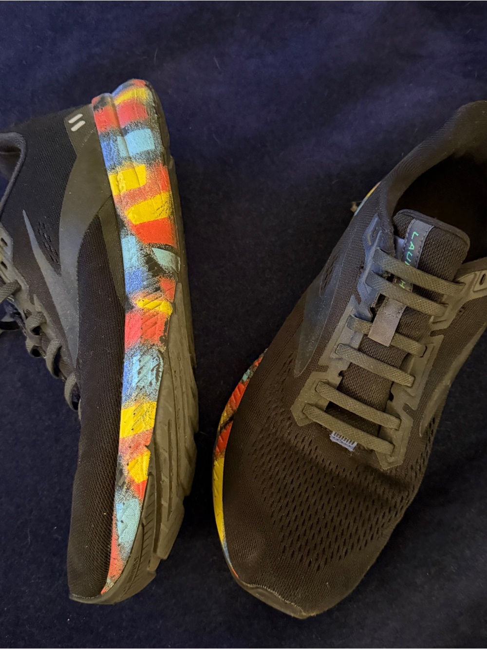 Brooks Men’s Launch 8 Multi-Colored sole shoes! Size 11 D! GUC!